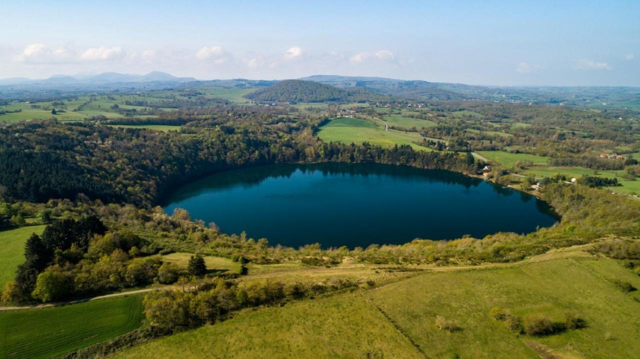 Gites Le Vieux Vinzelles Volvic Exteriör bild