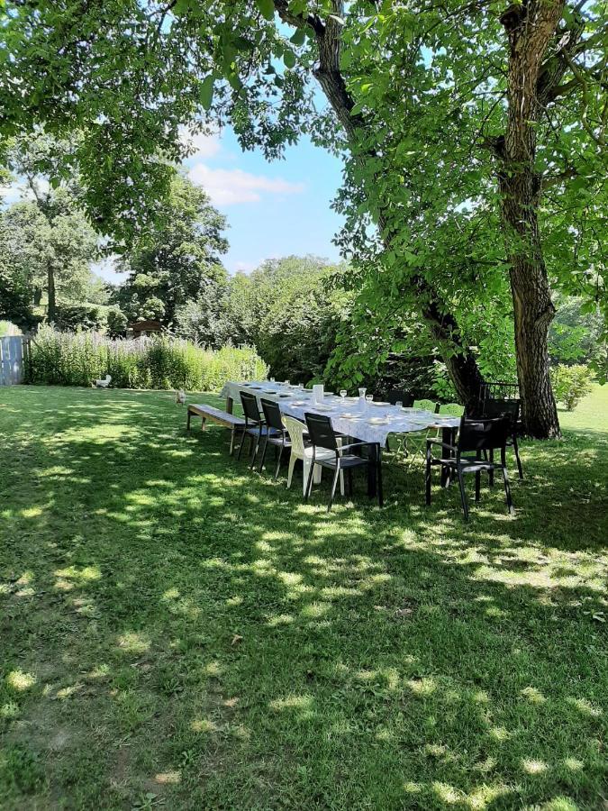 Gites Le Vieux Vinzelles Volvic Exteriör bild