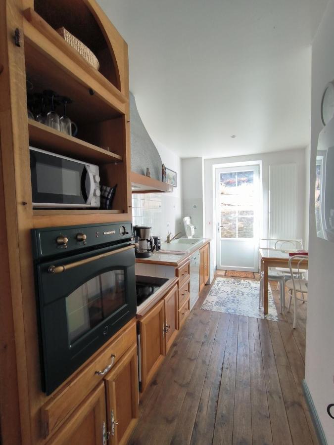 Gites Le Vieux Vinzelles Volvic Exteriör bild