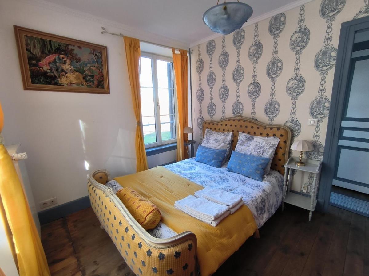 Gites Le Vieux Vinzelles Volvic Exteriör bild