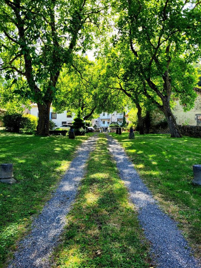 Gites Le Vieux Vinzelles Volvic Exteriör bild