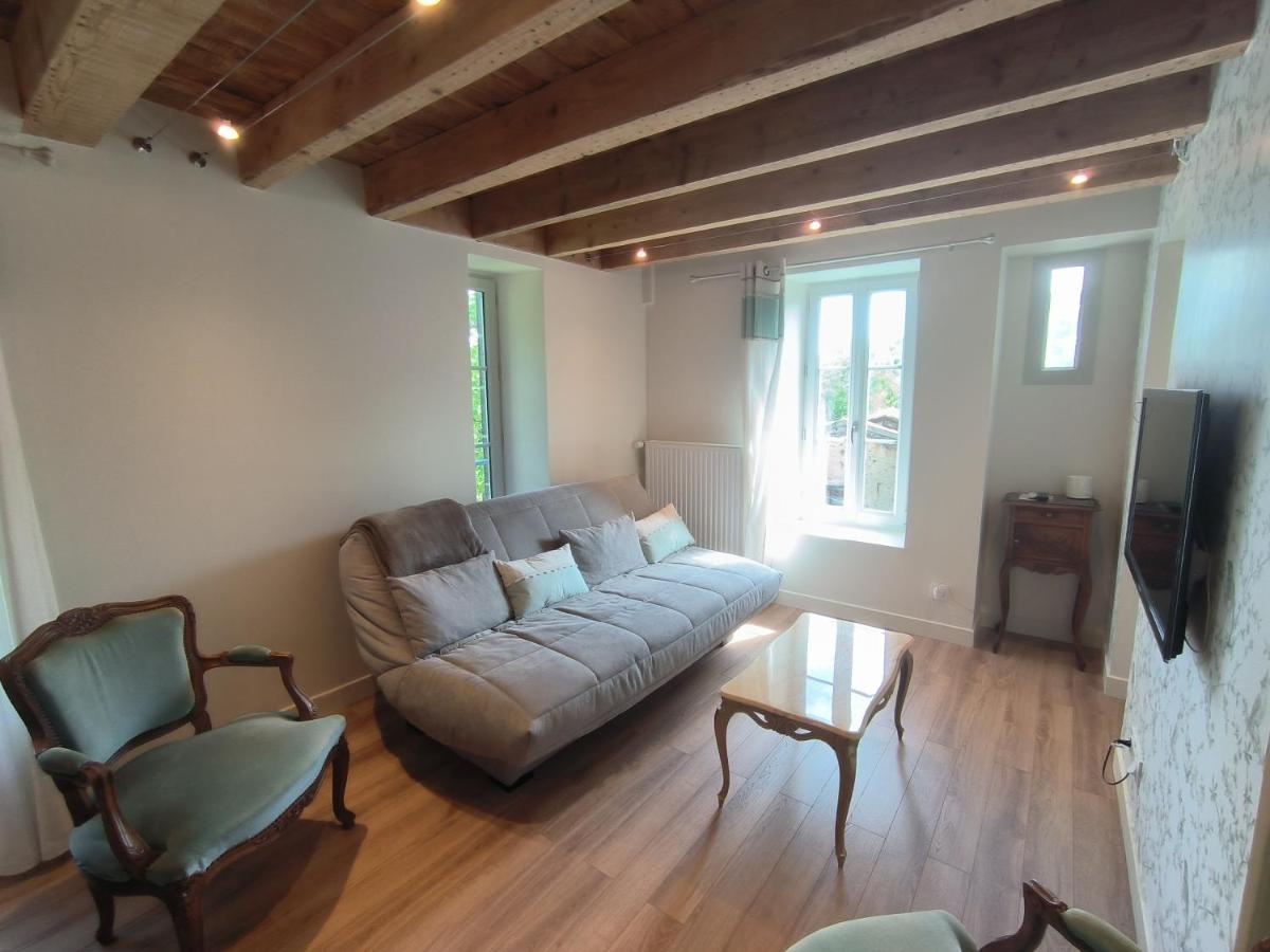 Gites Le Vieux Vinzelles Volvic Exteriör bild