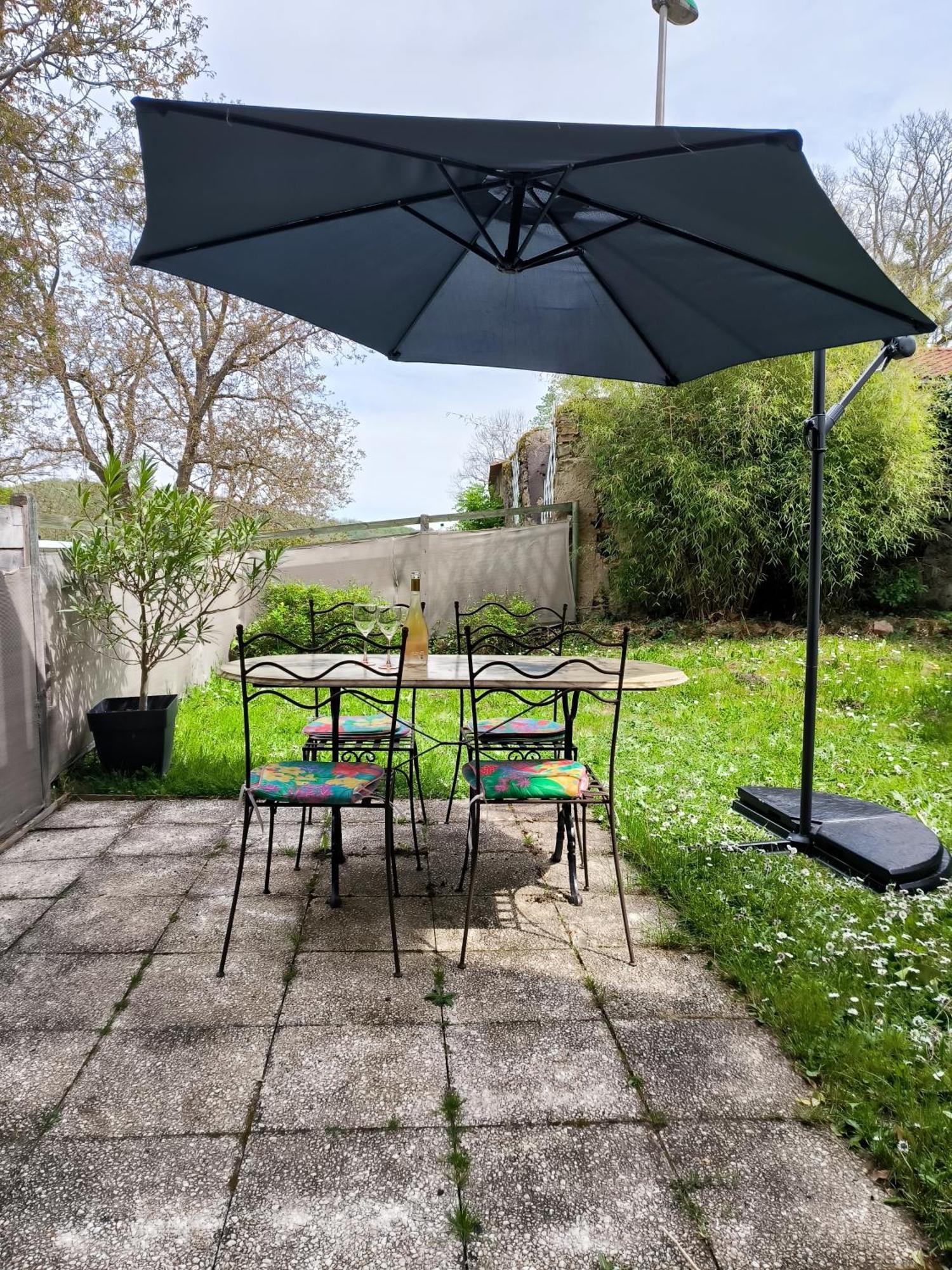 Gites Le Vieux Vinzelles Volvic Exteriör bild